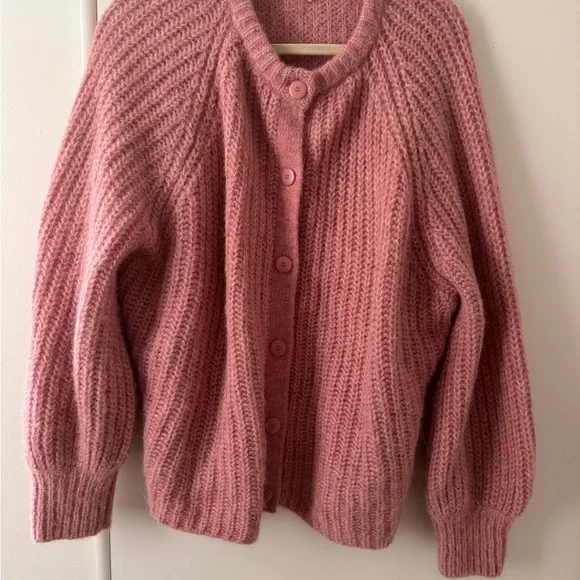 Sézane Emile Cardigan in "Mottled Pink.” - Picture 2 of 4